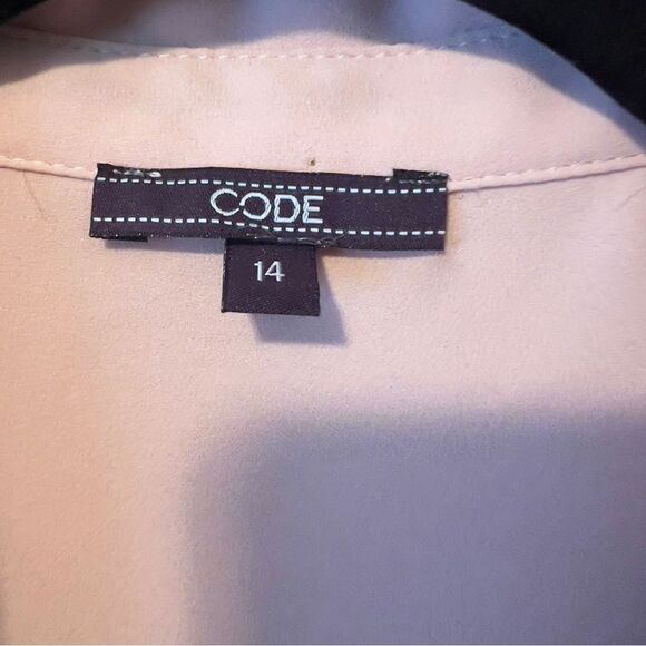 Code By Lifestyle Pink Hidden Button Pleated Sleeve Feminine Blouse Size 14 - Picture 3 of 7